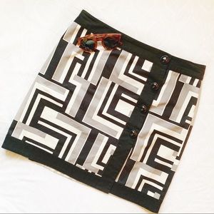 Ann Taylor Mod Wrap Skirt Black and White Size 10
